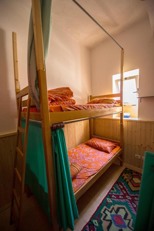 Mi Casa es Tu Casa - Shkodra Backpackers Hostel Ruang foto